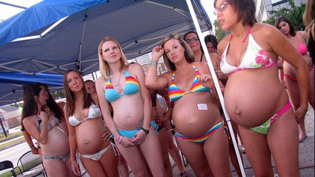 Pregnant bikini beauty pageant