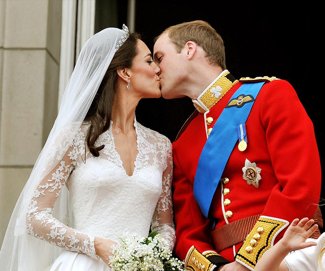Prince William “looked absolutely terrified” during his wedding to Kate Middleton