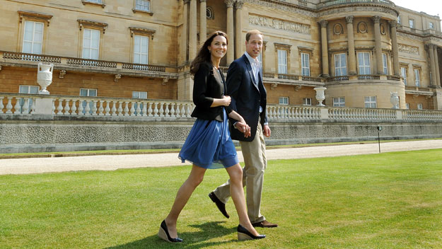 Prince William and Catherine depart for honeymoon