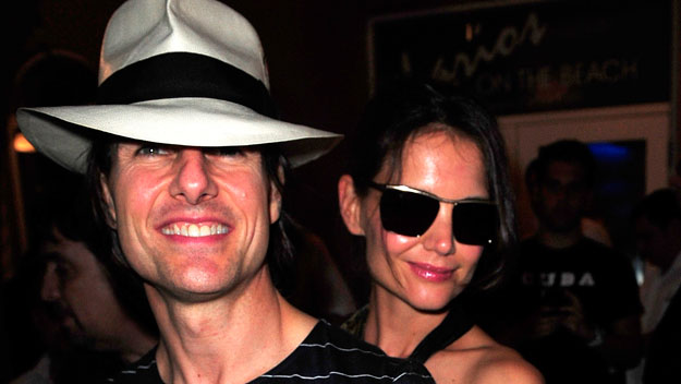 Katie Holmes throws surprise party for Tom Cruise