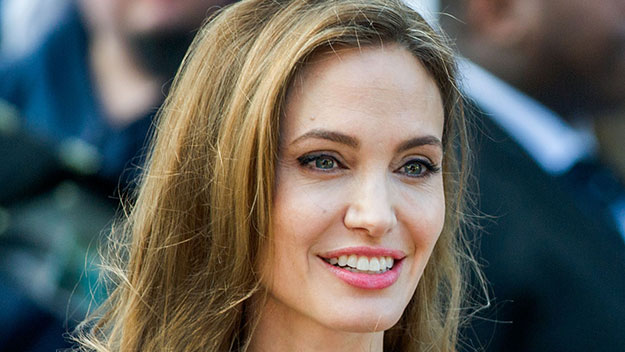 'Angelina effect' sees surge in cancer helpline calls