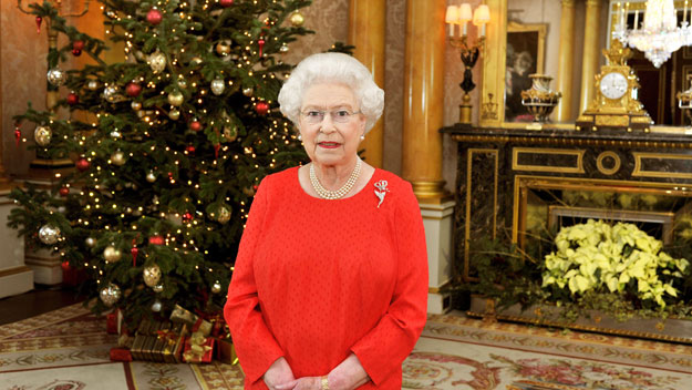 Modern monarch: Queen to broadcast Christmas message in 3D