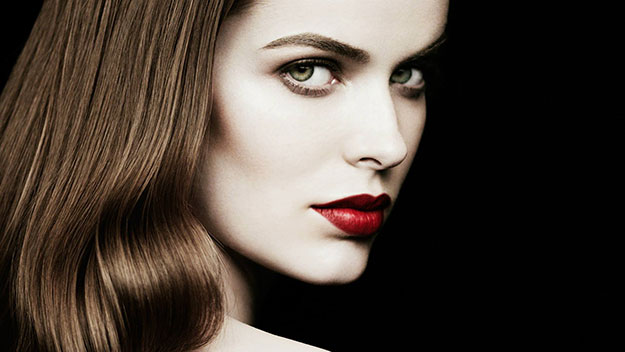 Robyn Lawley smoulders in first beauty shoot