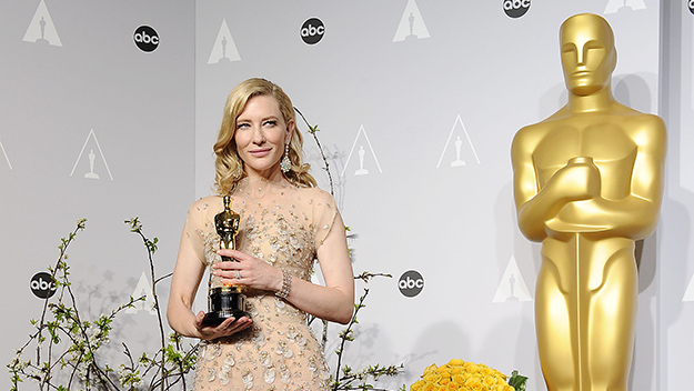 Cate Blanchett with her best actress Oscar.