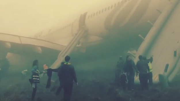 Turkish Airlines plane skid off the runway