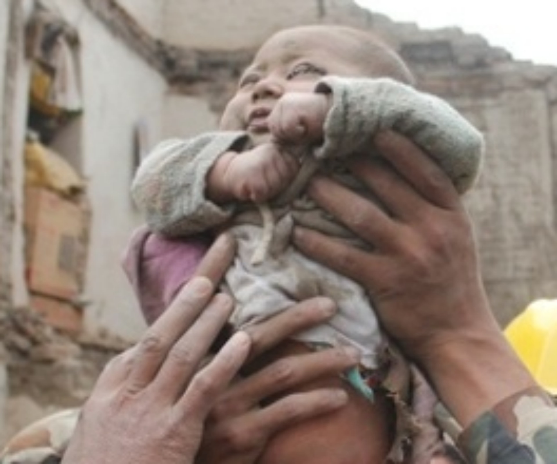 Story of hope:Baby rescued from Nepal Earthquake rubble