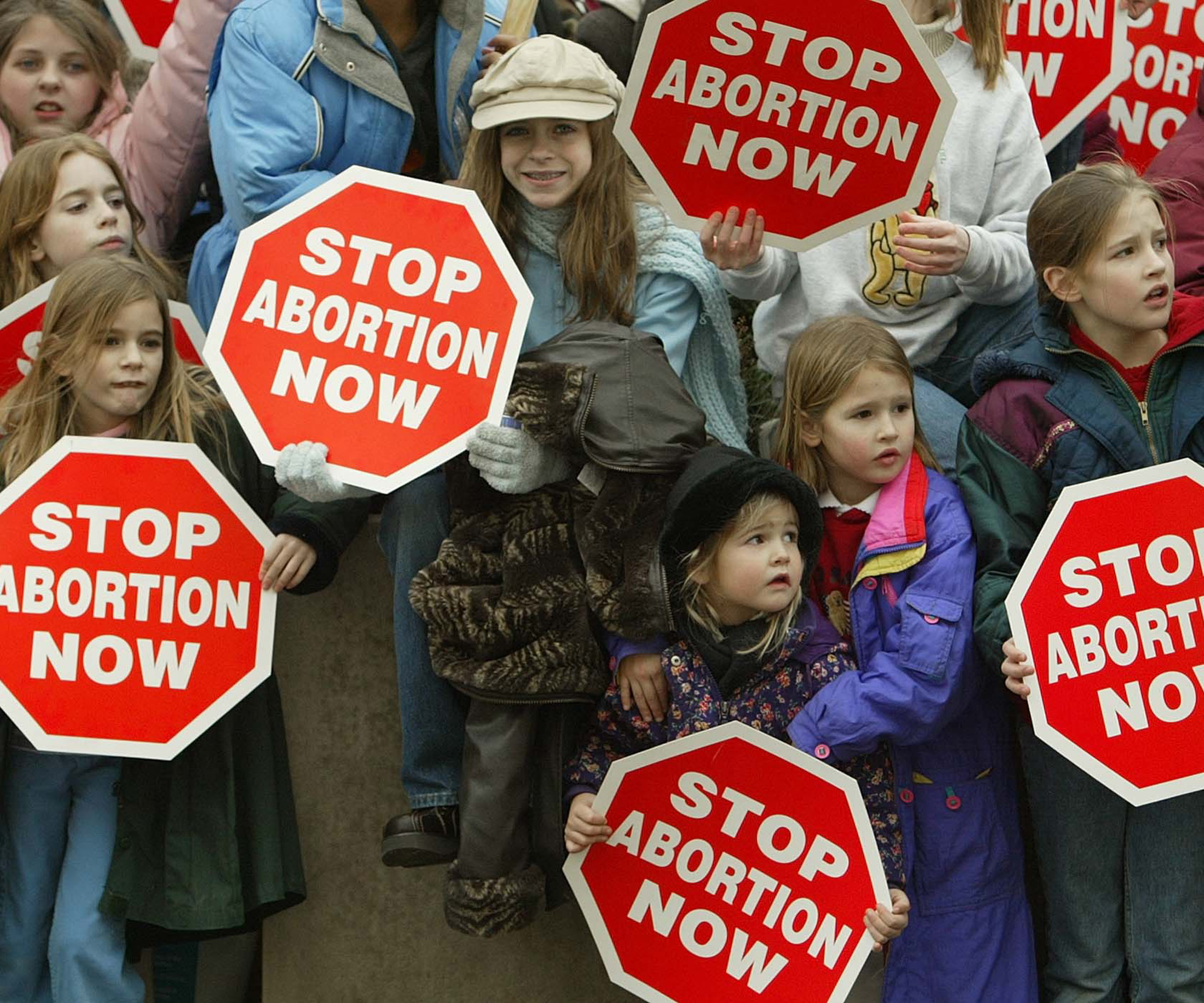 Melbourne abortion clinic fights to ban protesters