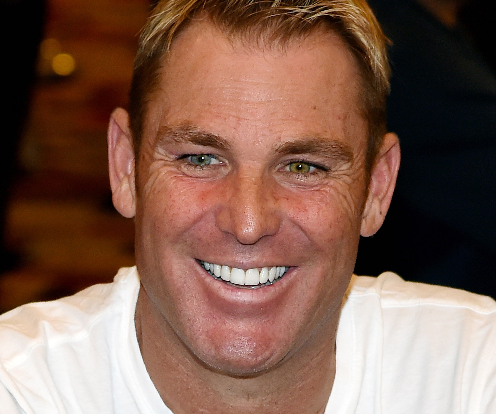 Shane Warne posts photo in attempt to shun plastic surgery rumours