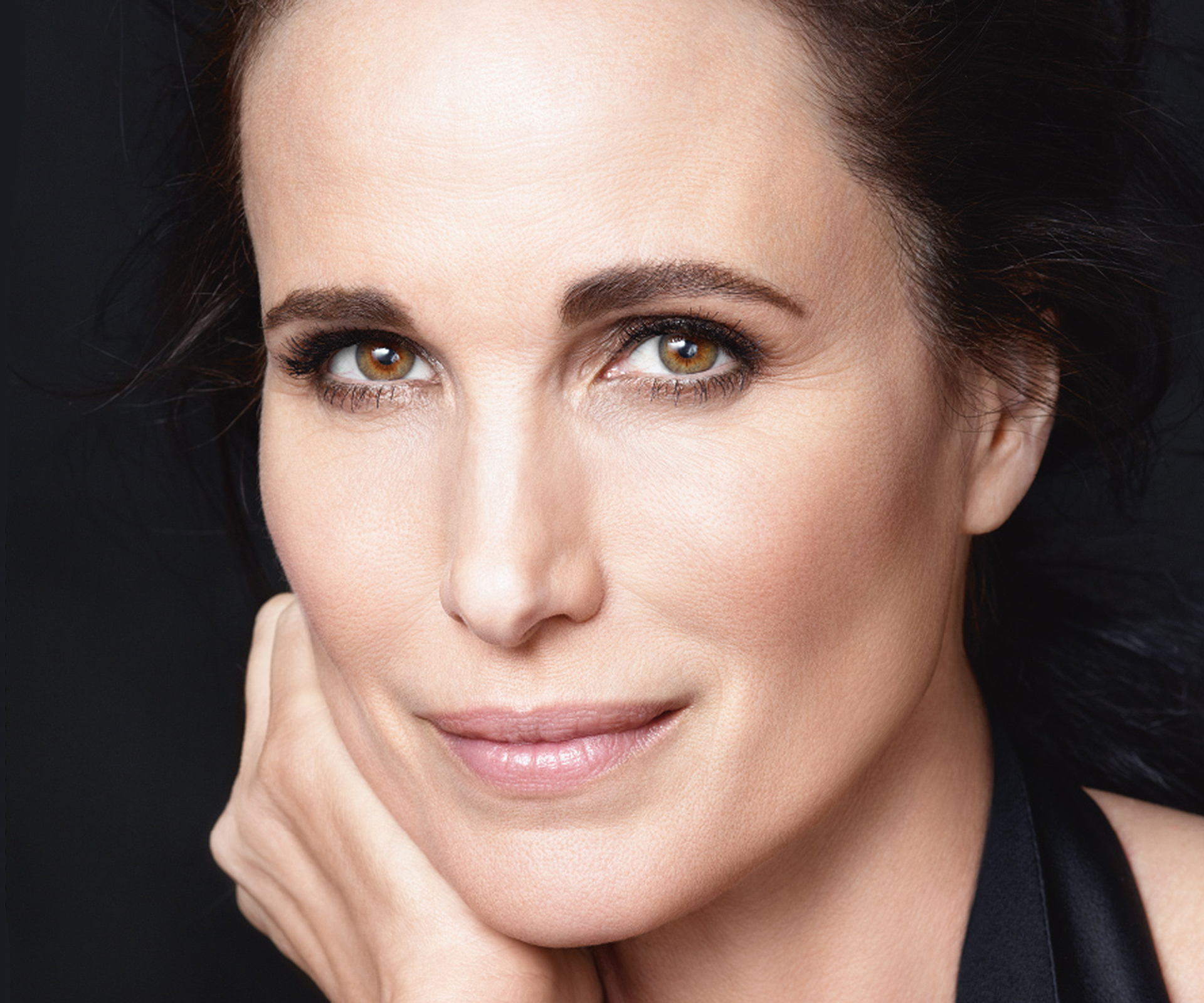 Andie Macdowell in L'Oreal Revitalift campaign 