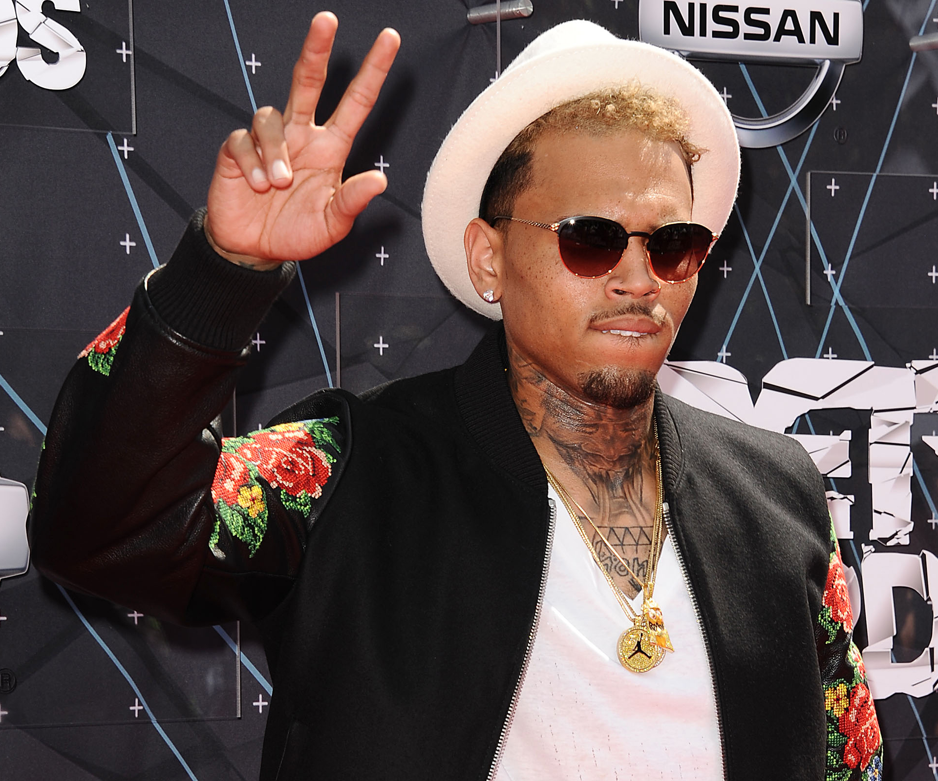 Chris Brown responds to Australian visa denial