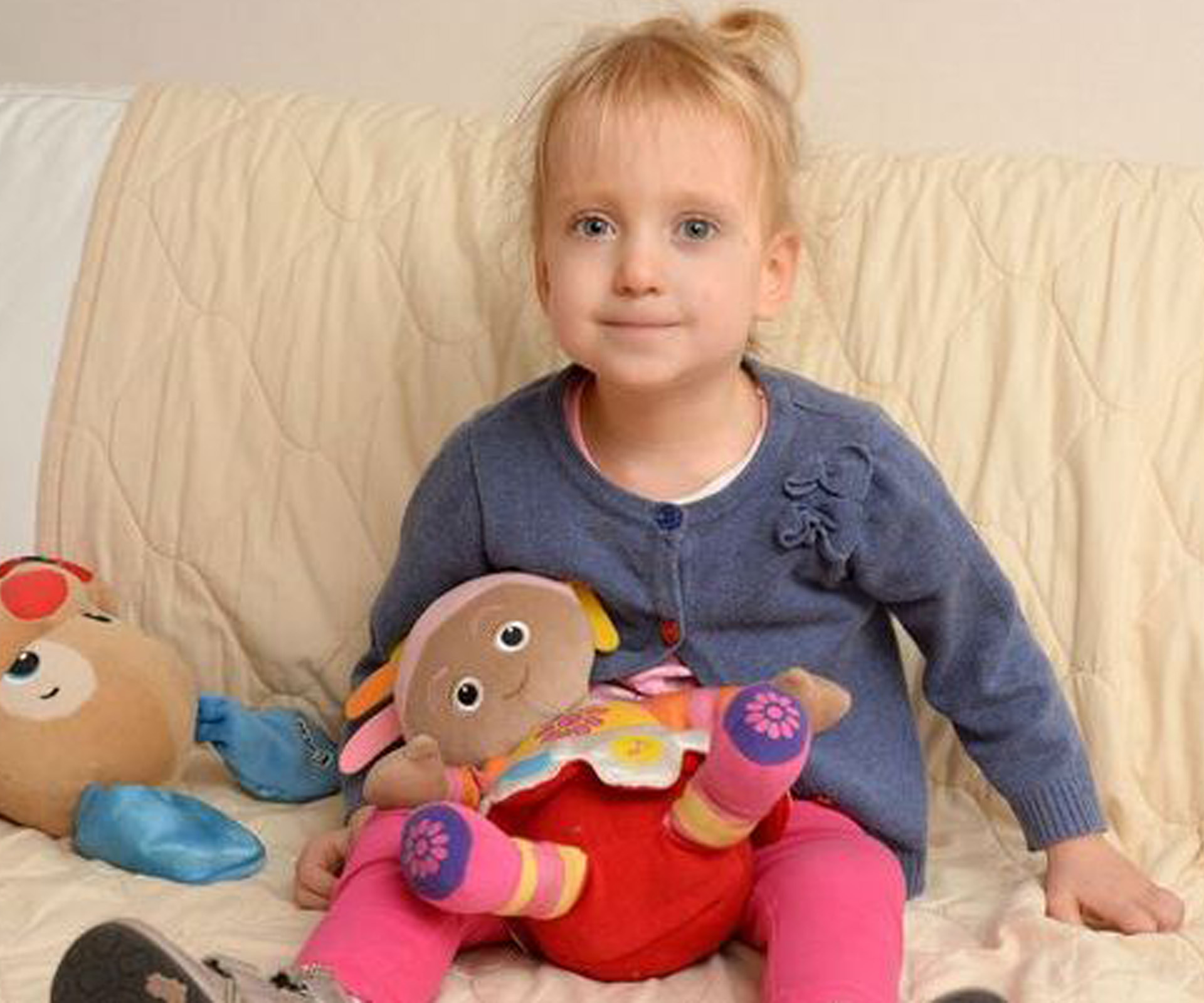 Hundreds offer to adopt British girl with cerebral palsy