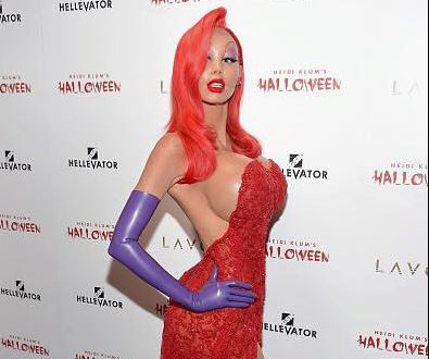 Heidi Klum unrecognisable in Jessica Rabbit Halloween costume