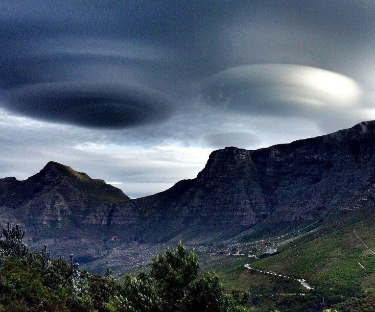 ‘UFO’ clouds form over Cape Town