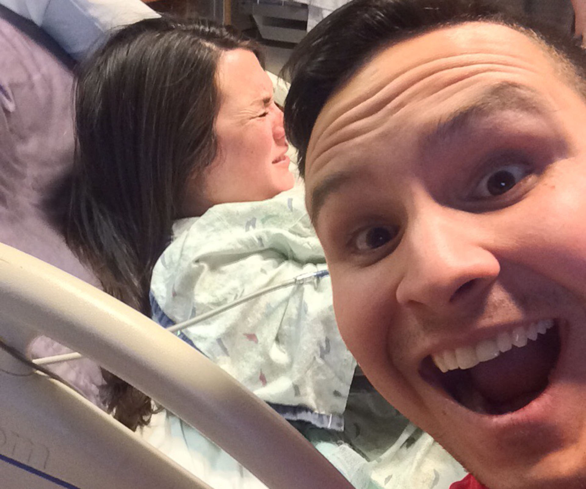Meet the dad who snapped a selfie while his wife gave birth