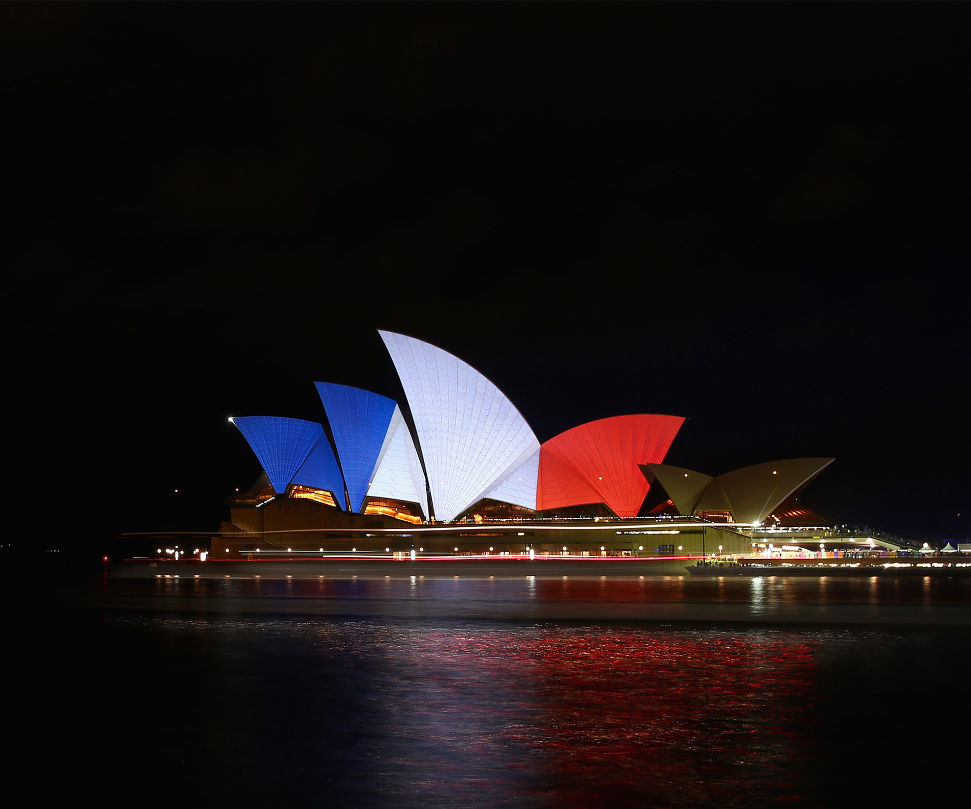 IN PICTURES: Cities around the world respond to Paris attacks