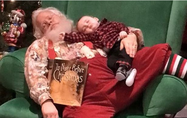Sleeping baby Santa photo goes viral