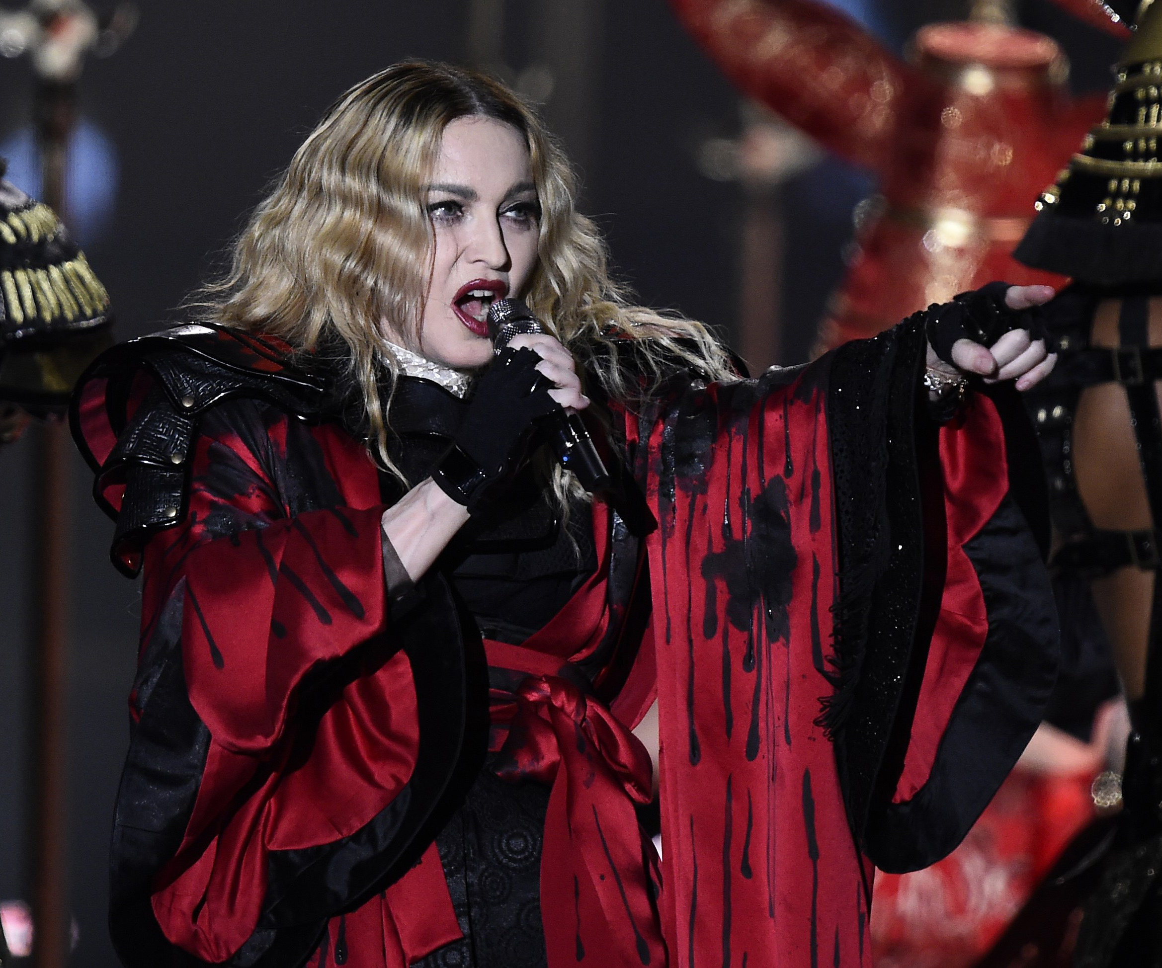 Madonna arrived “drunk” and three hours late to concert
