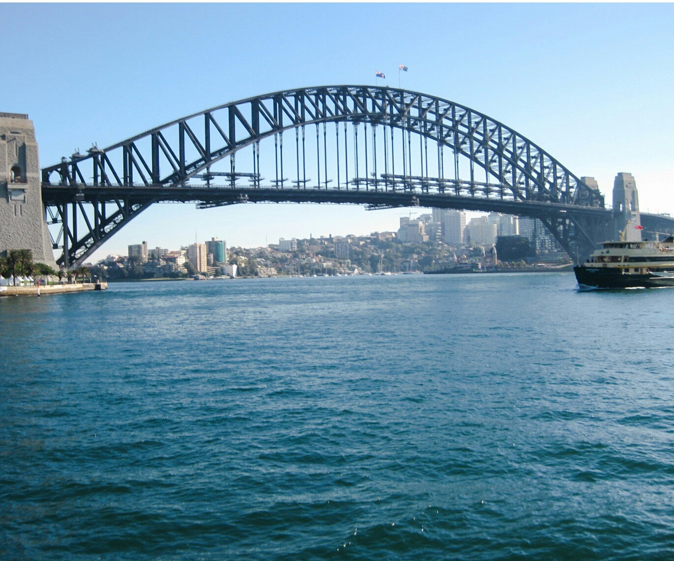 Body found floating in Sydney Harbour