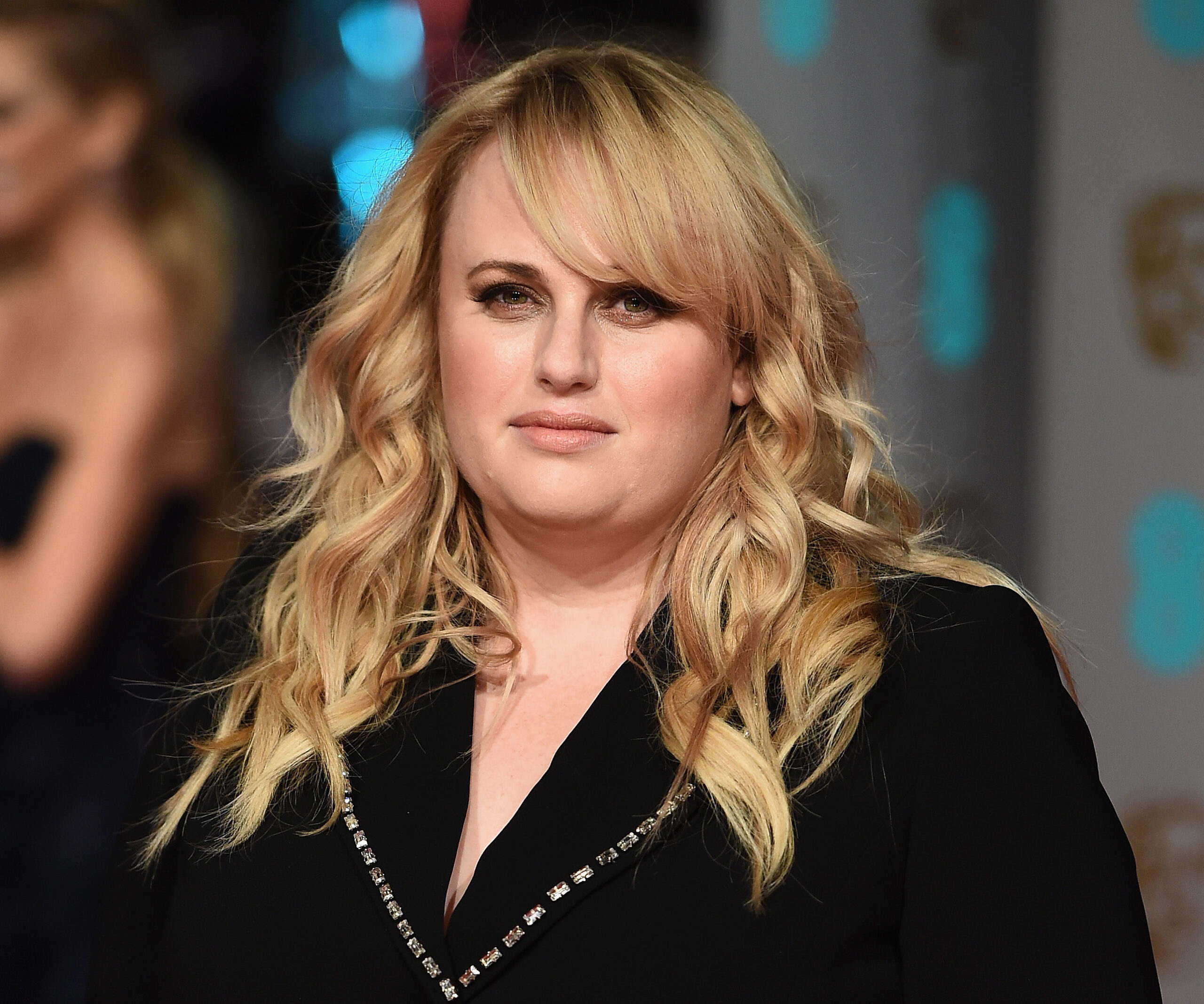 Rebel Wilson tweeted a woman’s face, calling her “total scum”