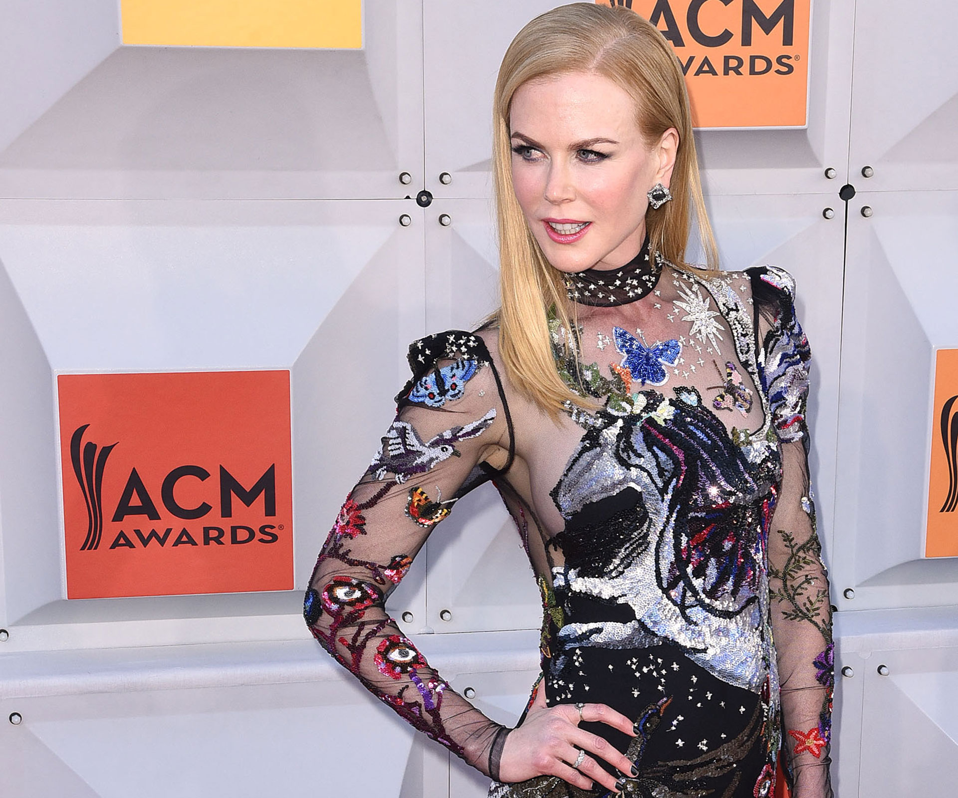 Nicole Kidman blasted for ‘hideous’ dress choice