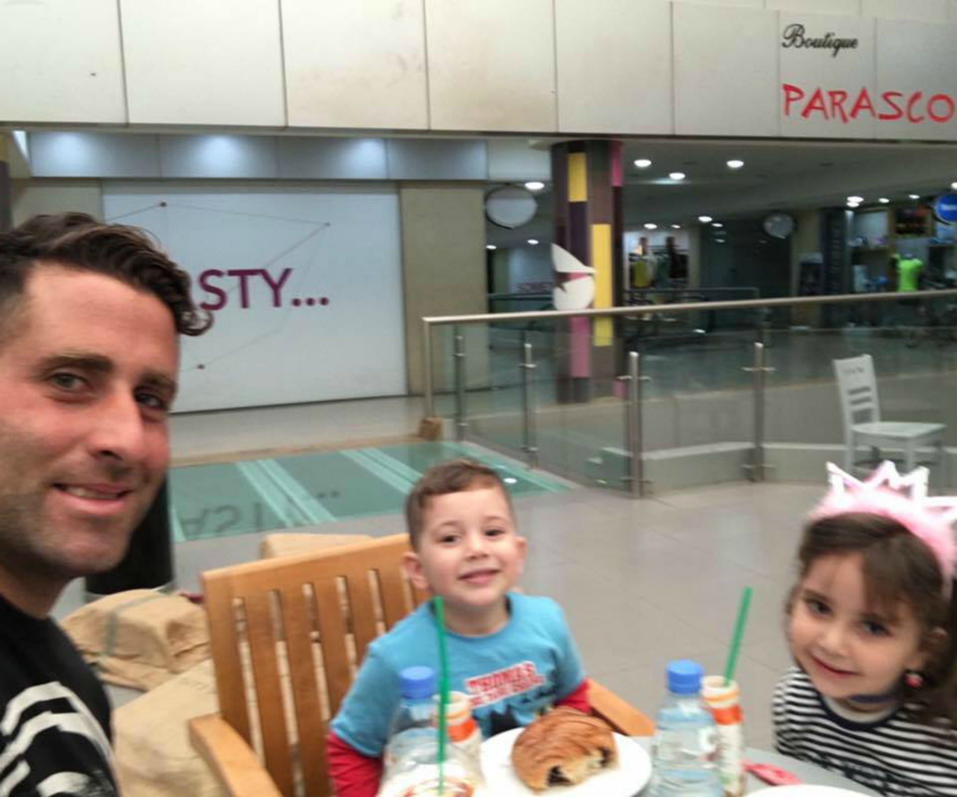 Ali Elamine posts happy selfie with his children in Beirut