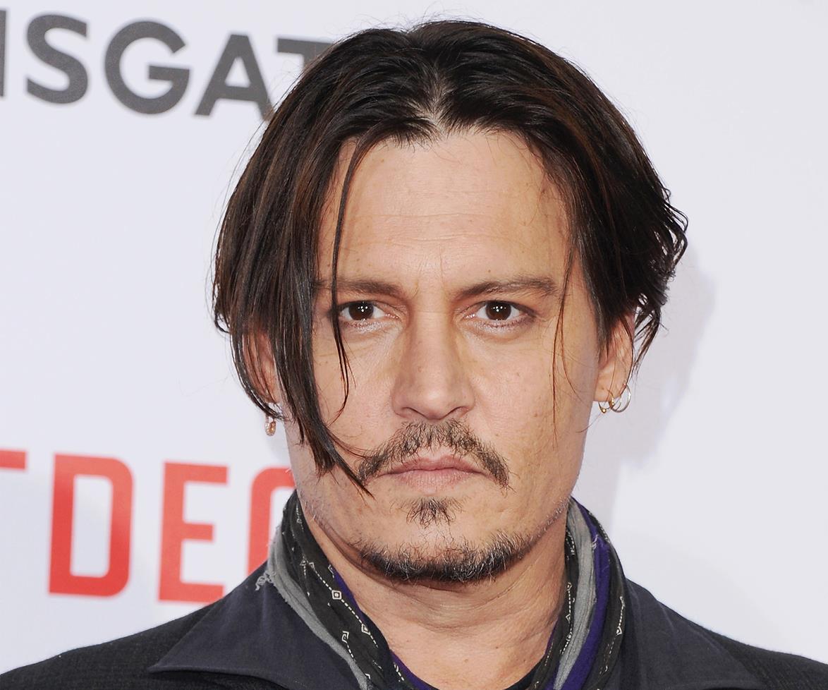 Johnny Depp mocks that awkward apology video to Australia