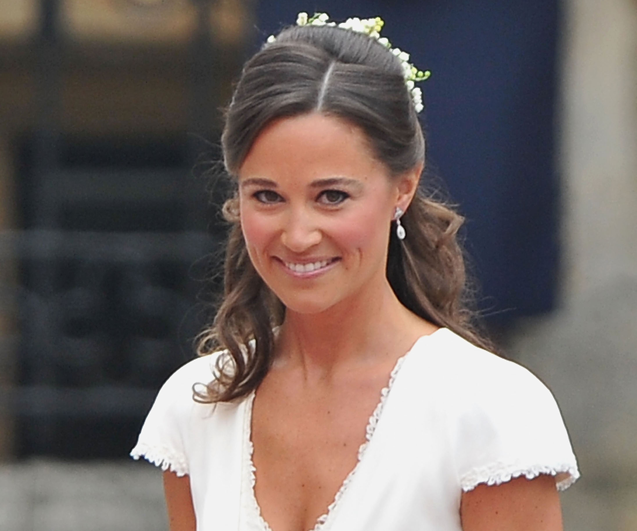 Princess Di’s wedding dress designer dishes on Pippa’s gown