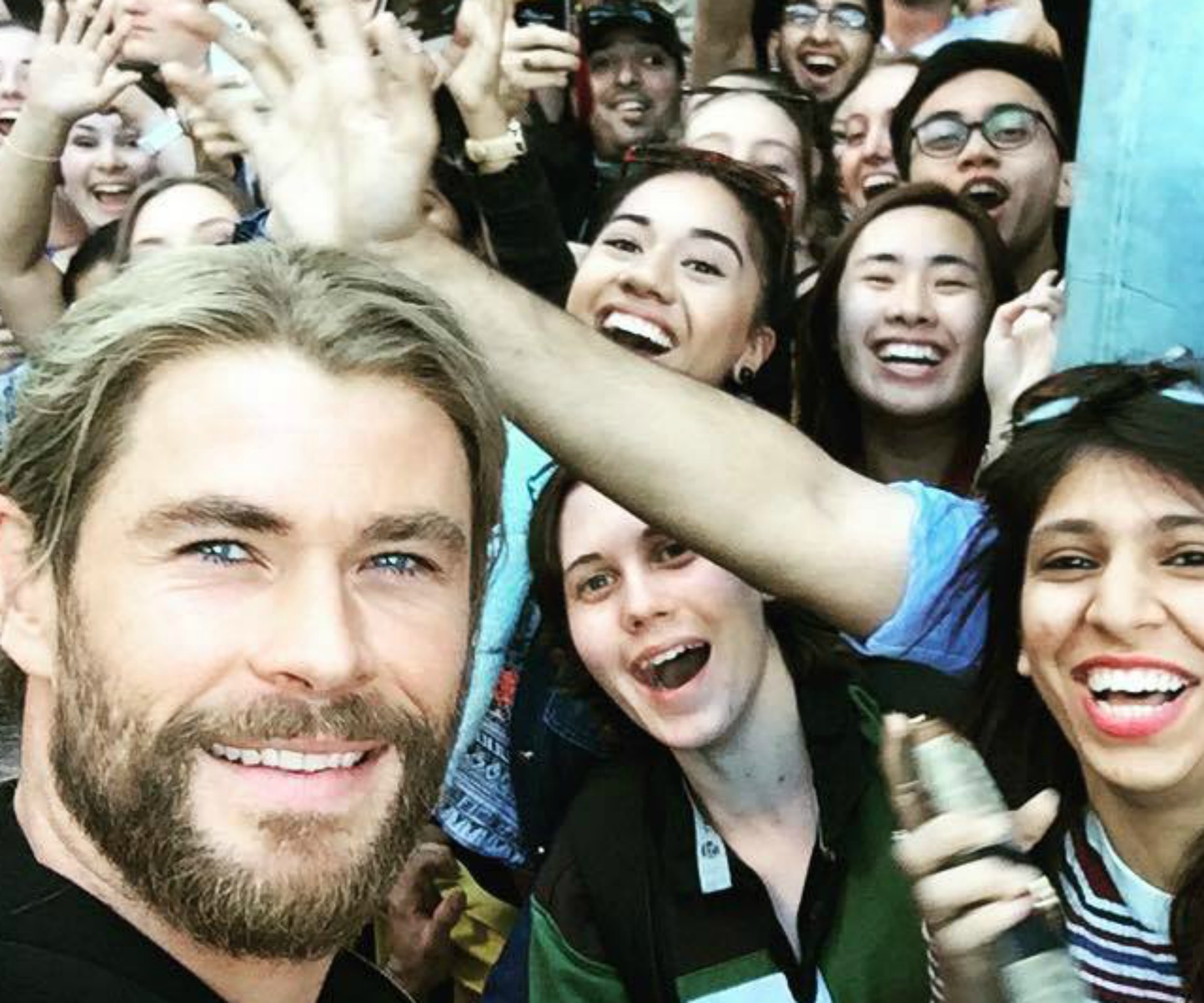 Chris Hemsworth is making everyone’s day in Brisbane