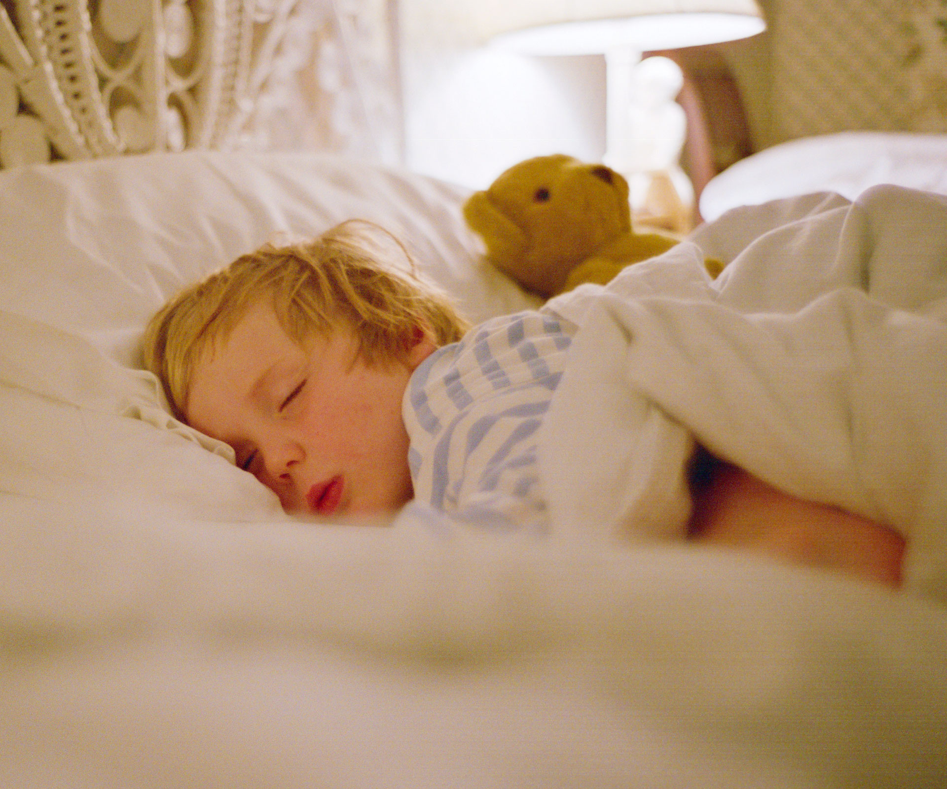Children who go to bed after 9pm are at risk of being obese