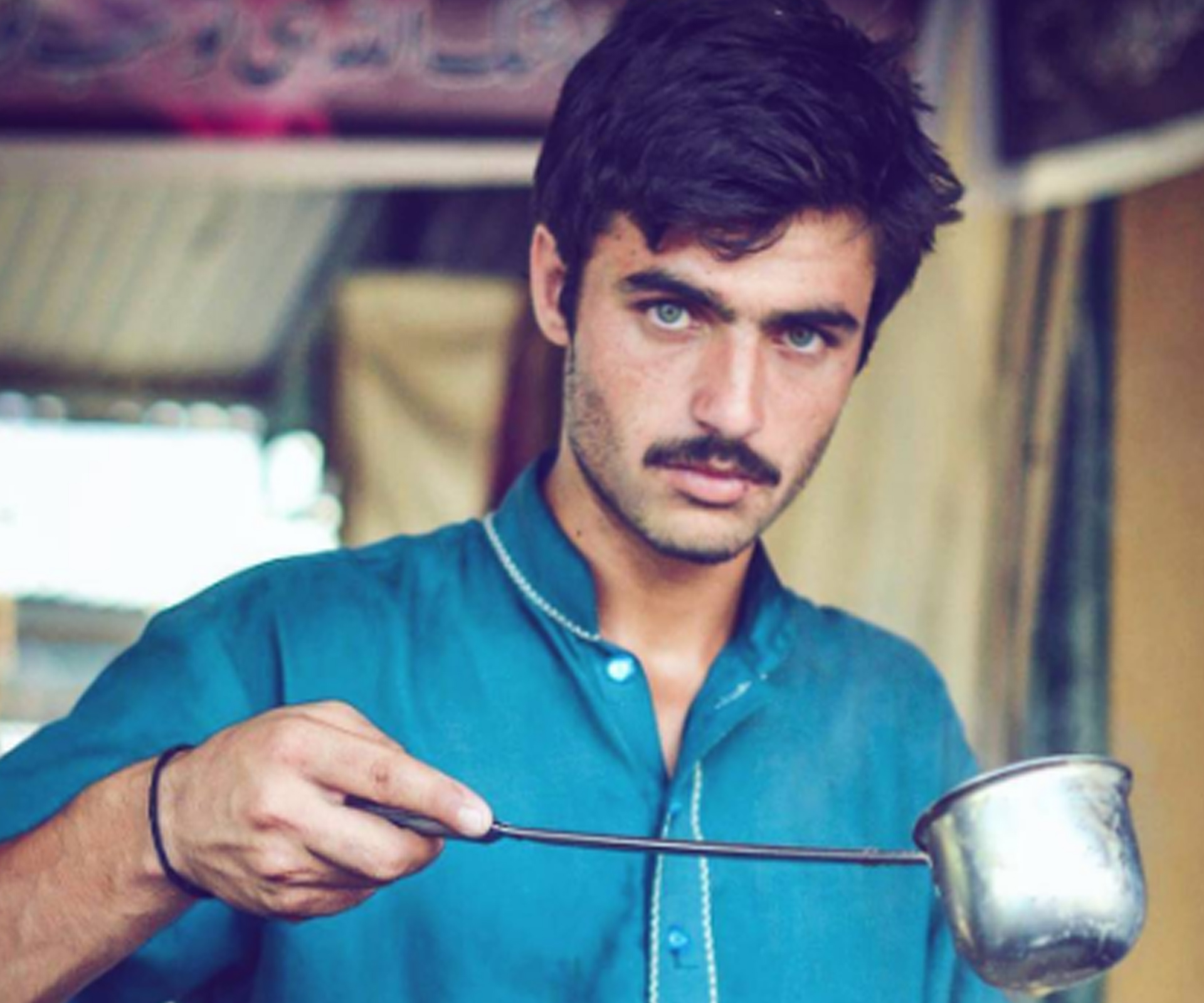 Pakistani tea merchant becomes internet sensation, gets modelling contract