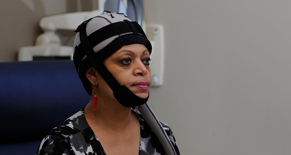  Scalp cooling cap prevents cancer hair loss
