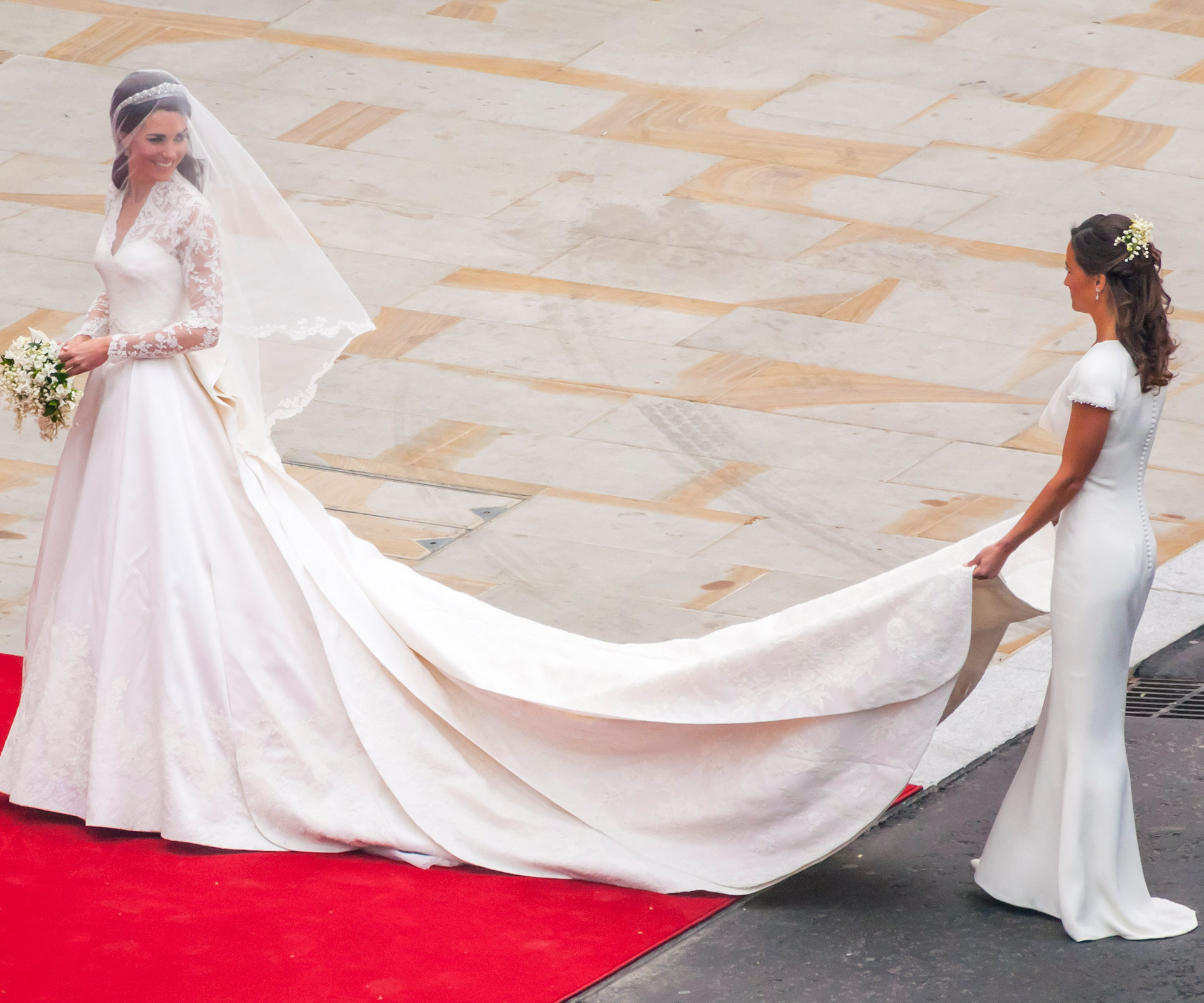 Pippa Middleton and Duchess Catherine