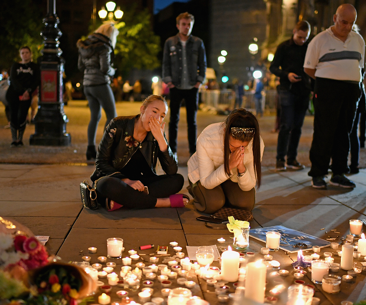 Manchester bombing vigil 