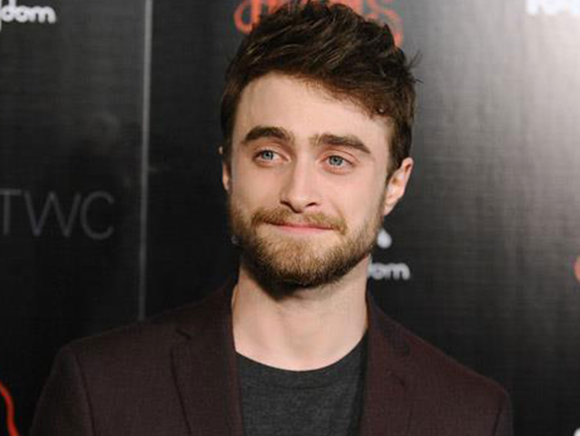 Daniel Radcliffe stays on brand and heroically helps a tourist attacked on the street