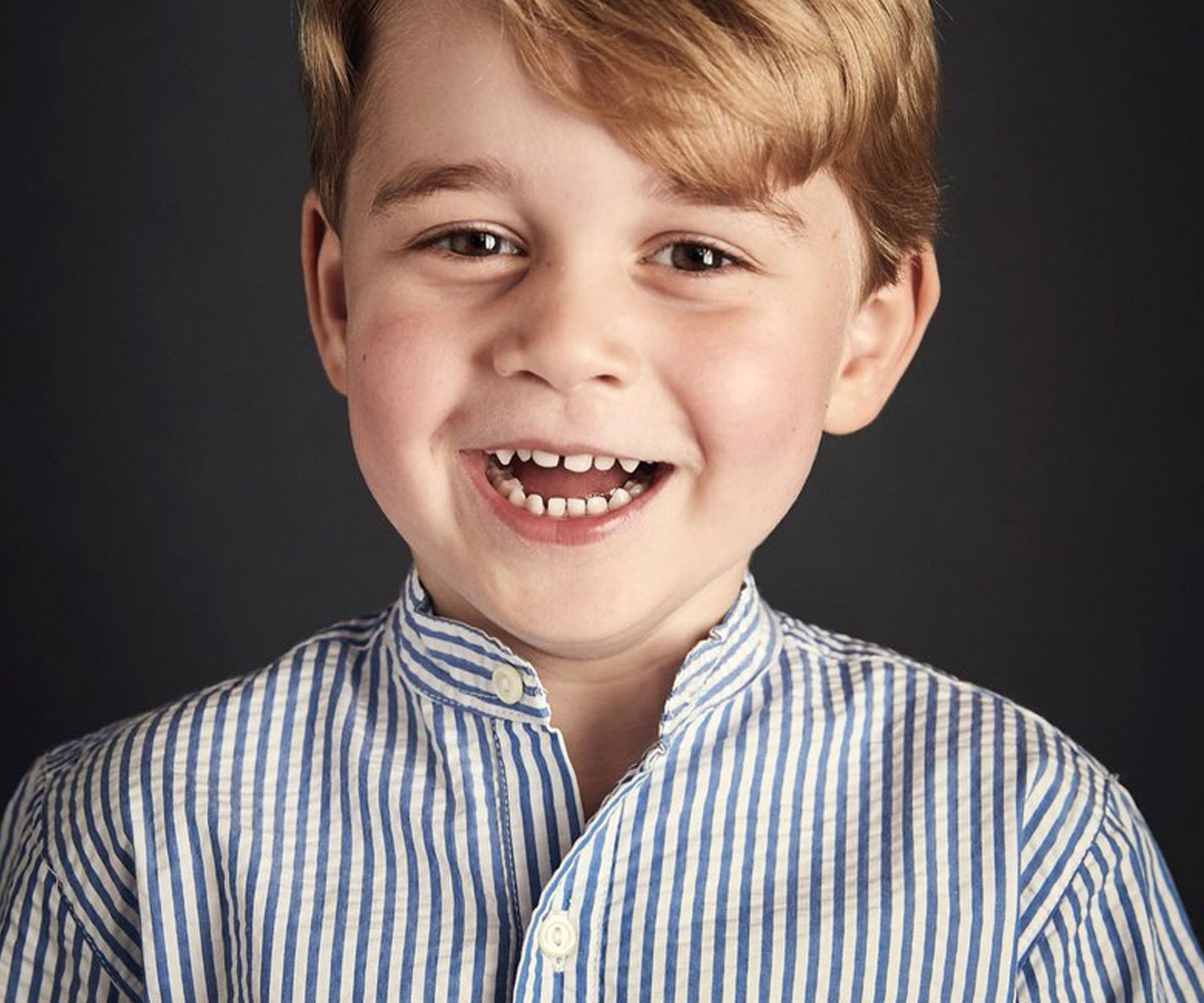 Happy Birthday Prince George! The family celebrate with a brand new portrait!