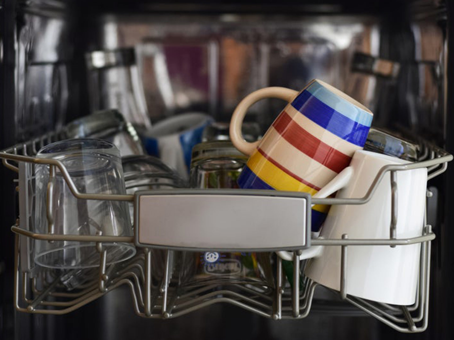 5 things you should never put in the dishwasher