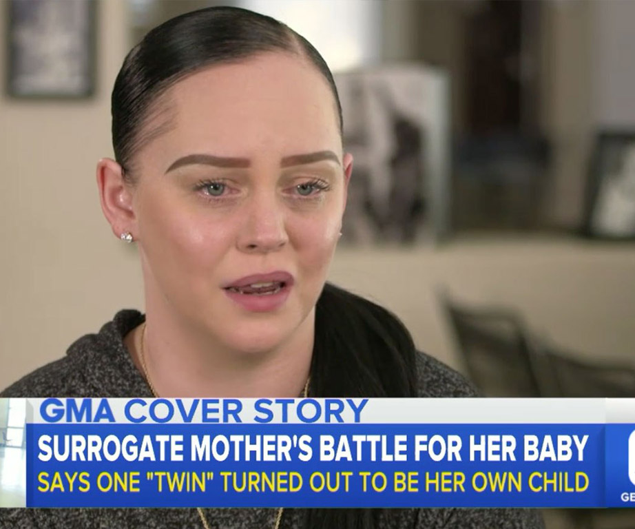 Surrogate mum gives birth to twins, finds out one is biologically hers (!!!)