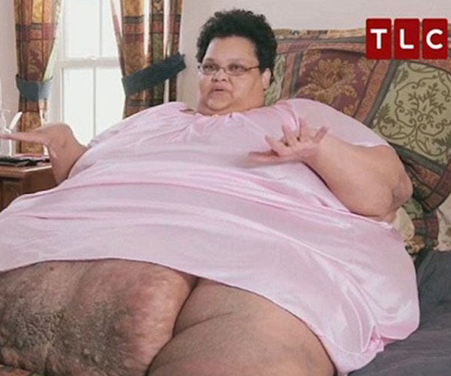 Woman who once tipped the scales at 317kgs (!!!) is happy she can sit upright after weight-loss
