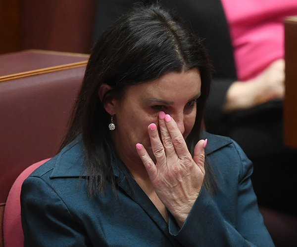 Jacqui Lambie barely kept it together in an emotional resignation speech