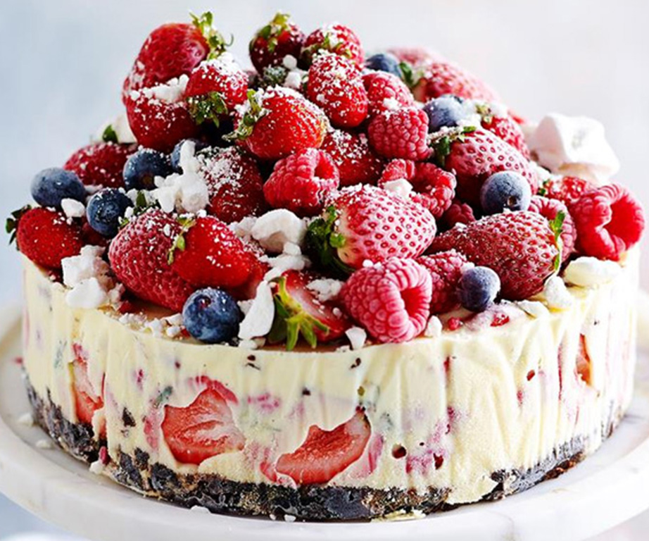 Try these 10 delicious Christmas ice cream cake recipes for when it’s just too hot for pudding