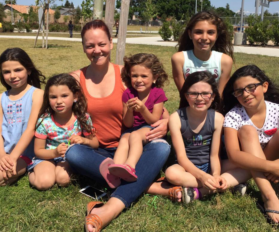 Californian woman adopts six girls 
