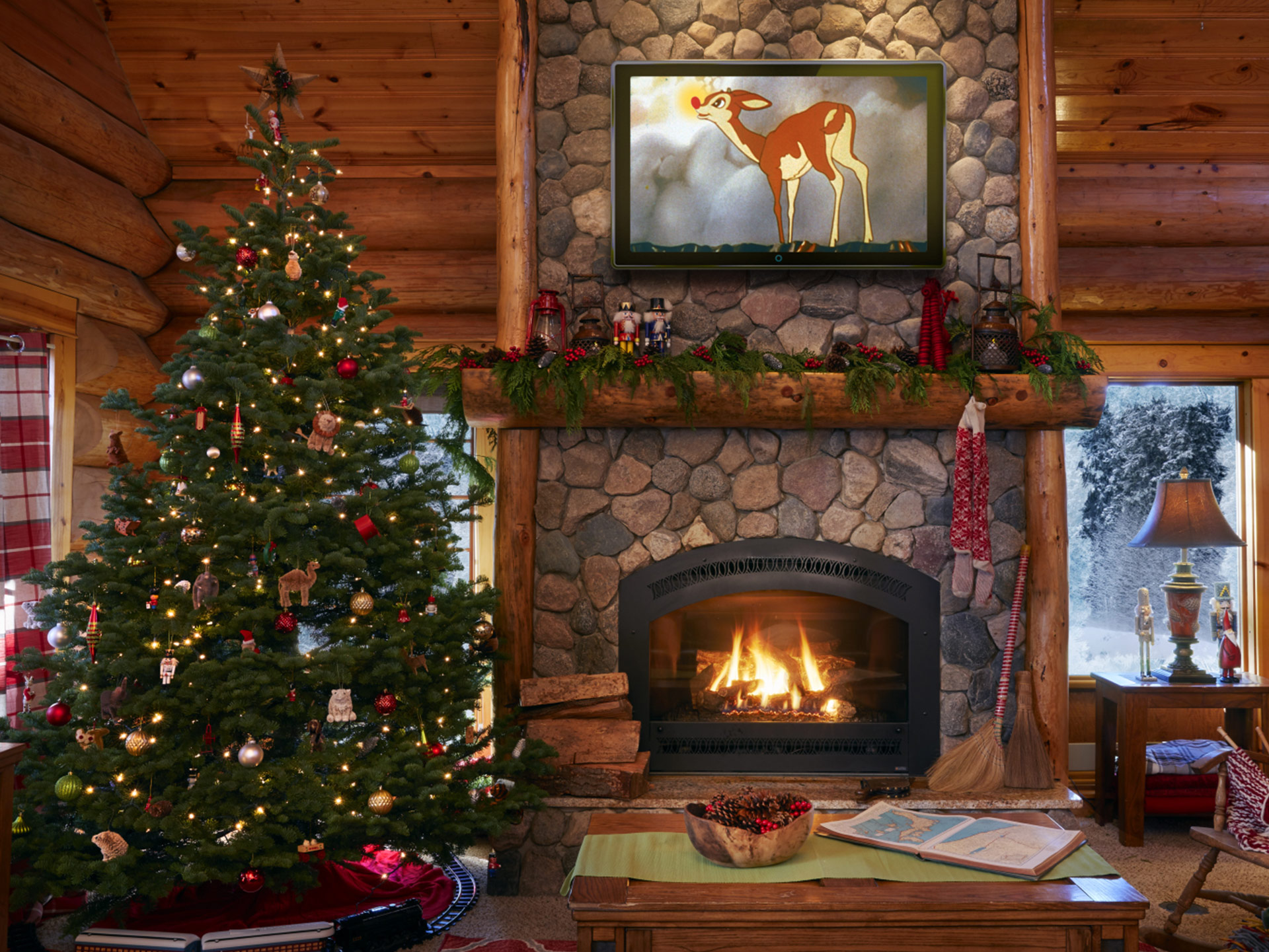 Amazing images from inside Santa's home