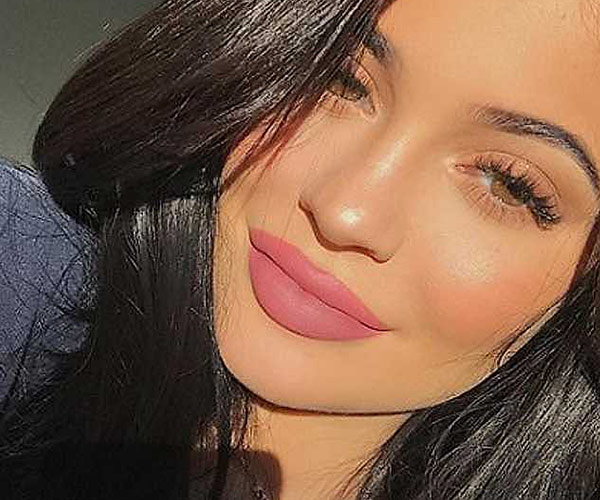 Will Kylie Jenner will reveal her baby bump?