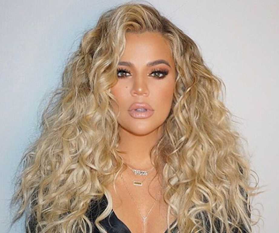 This is why Khloé Kardashian has been rocking curly hair throughout her pregnancy