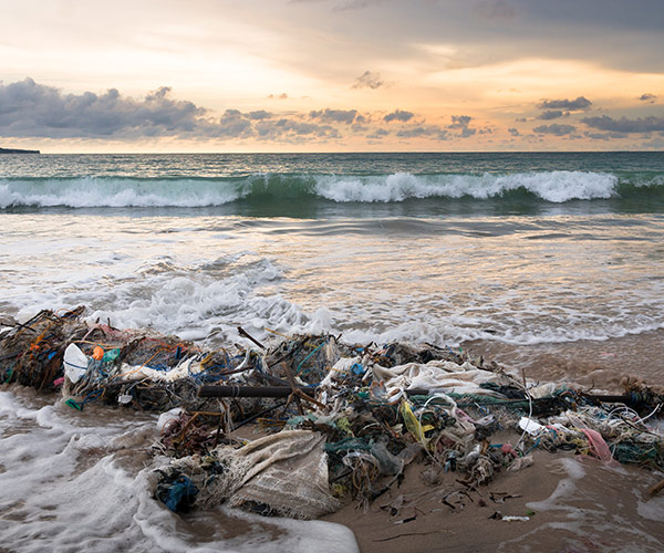 The beautiful Bali you remember is no more – disgusting trash levels in Bali oceans captured by diver