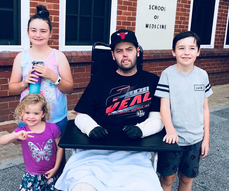 Meningococcal warning: Perth father’s message to others after losing hands and legs to meningococcal