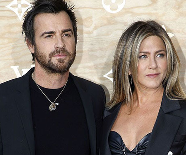 Jennifer Aniston wants Justin Theroux to stop “humiliating” her after divorce announcement