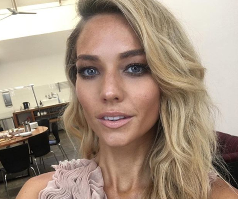 Can’t hardly wait! Excited Sam Frost posts makeup-free selfie morning after Logies nomination