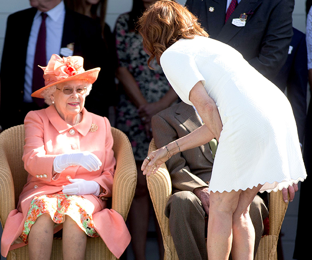 Susan Sarandon breaks Royal protocol with the Queen 
