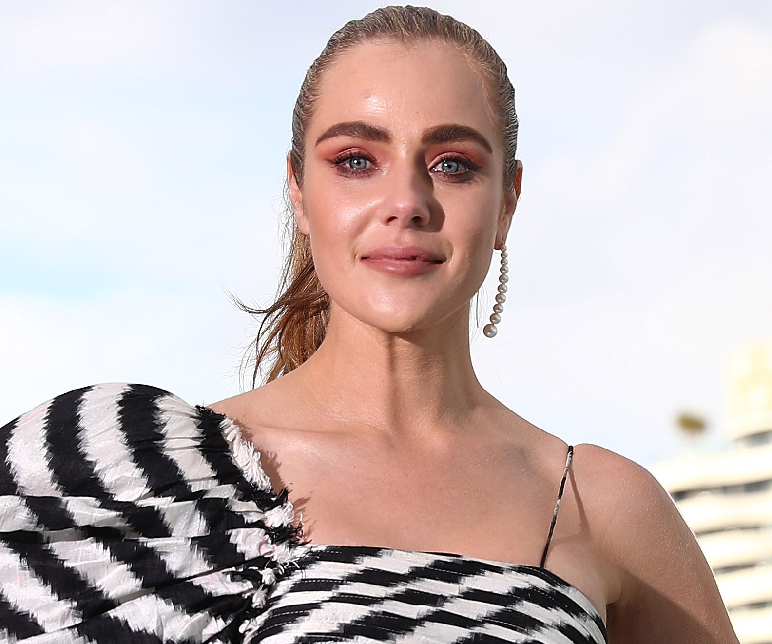 Jessica Marais to “step away” from acting to focus on health
